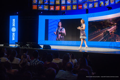 Jennifer Idol Photo WDS 2016 3
